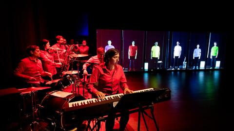 Nadar - Hide to show