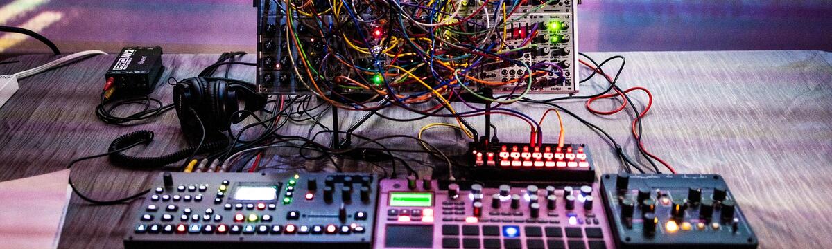 Paraphonique, synthétiseurs modulaires