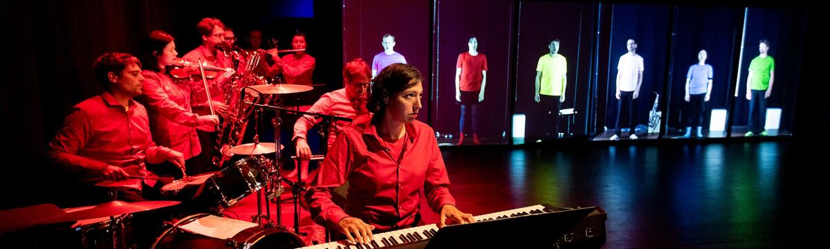 Nadar - Hide to show